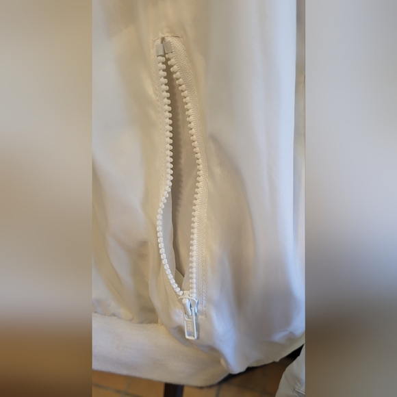 Vintage Izod Club KGGO Windbreaker - Picture 11 of 15